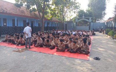 Semangat Pagi MTs Alkhairiyah: Sholat Dhuha dan Tadarus Jama'i Wujudkan Generasi Qur'ani